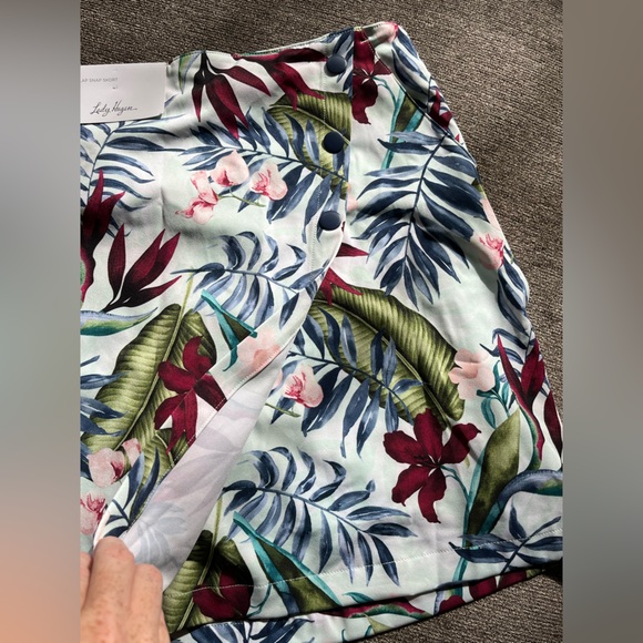 Lady Hagan Golf Skort - Picture 6 of 11